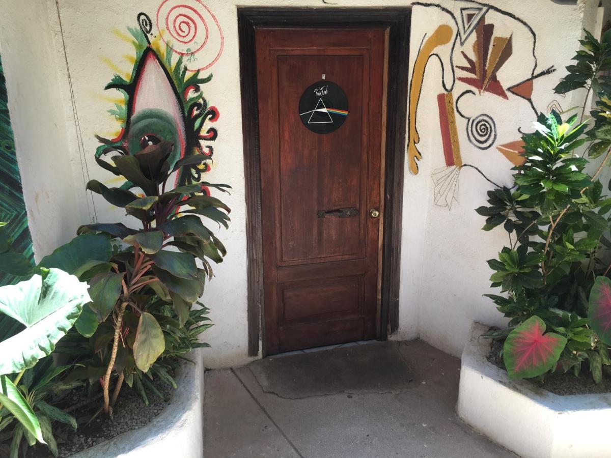 Pura Vida Hostel Tamarindo Bagian luar foto