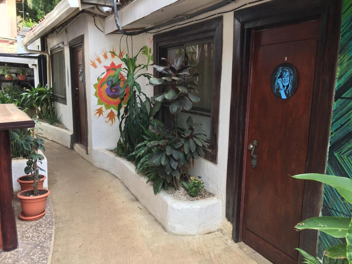Pura Vida Hostel Tamarindo Bagian luar foto