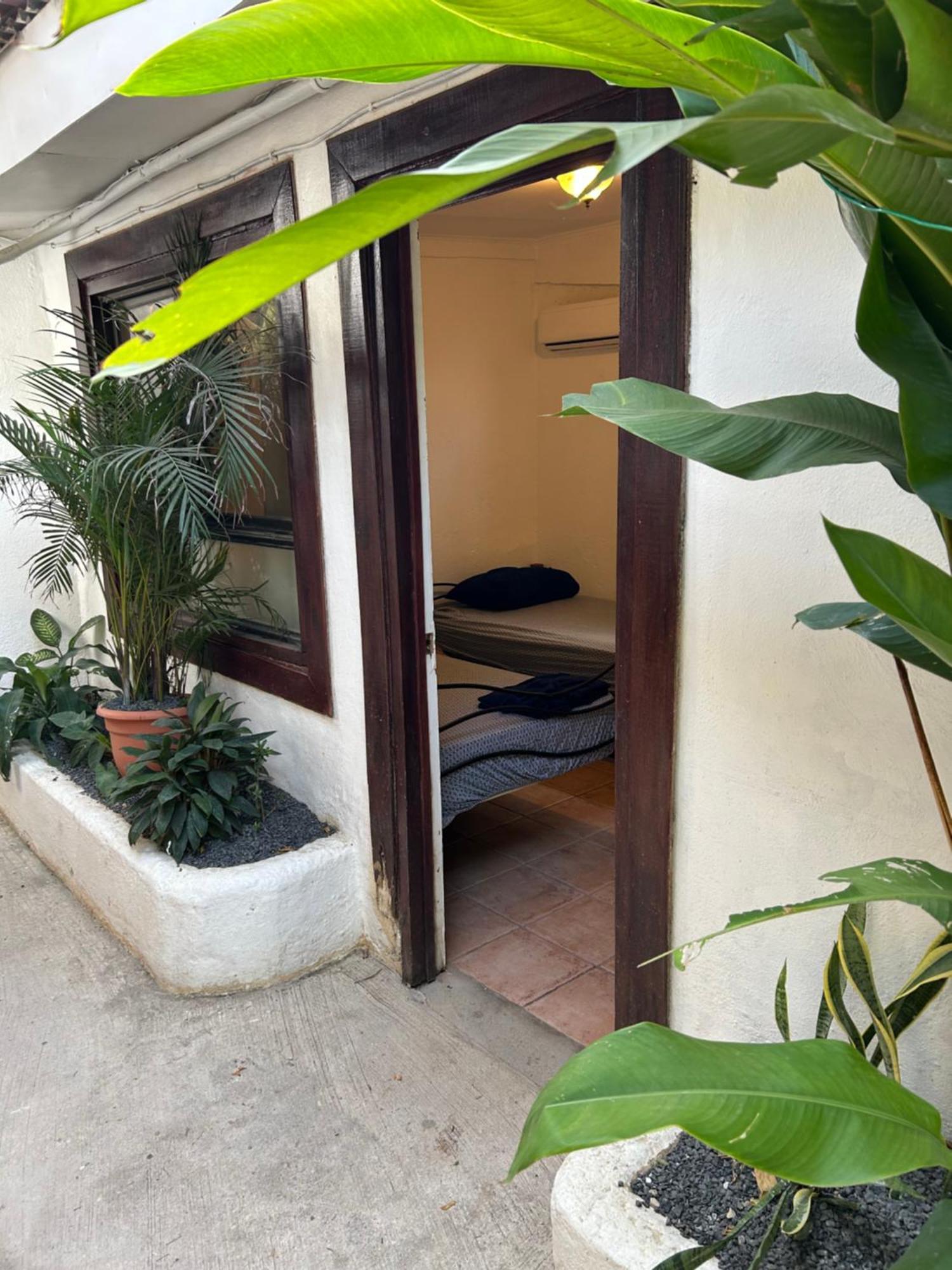 Pura Vida Hostel Tamarindo Bagian luar foto