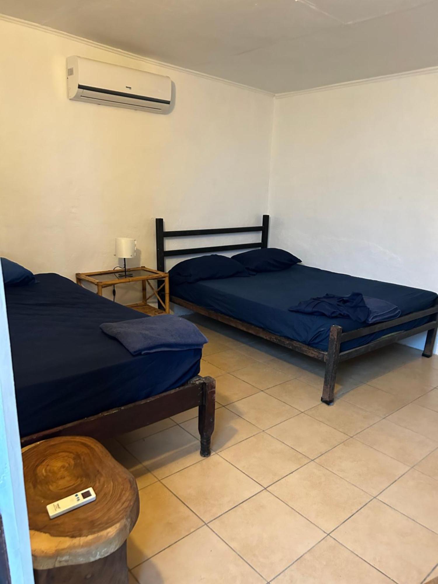 Pura Vida Hostel Tamarindo Bagian luar foto