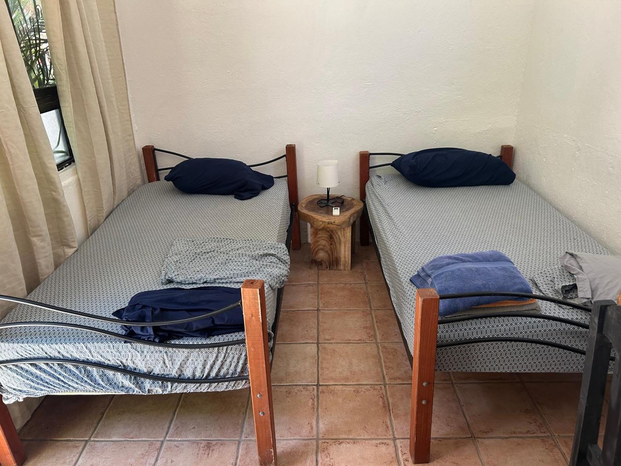 Pura Vida Hostel Tamarindo Bagian luar foto